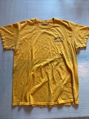 Men’s M Fireball Whiskey Short Sleeve Shirt